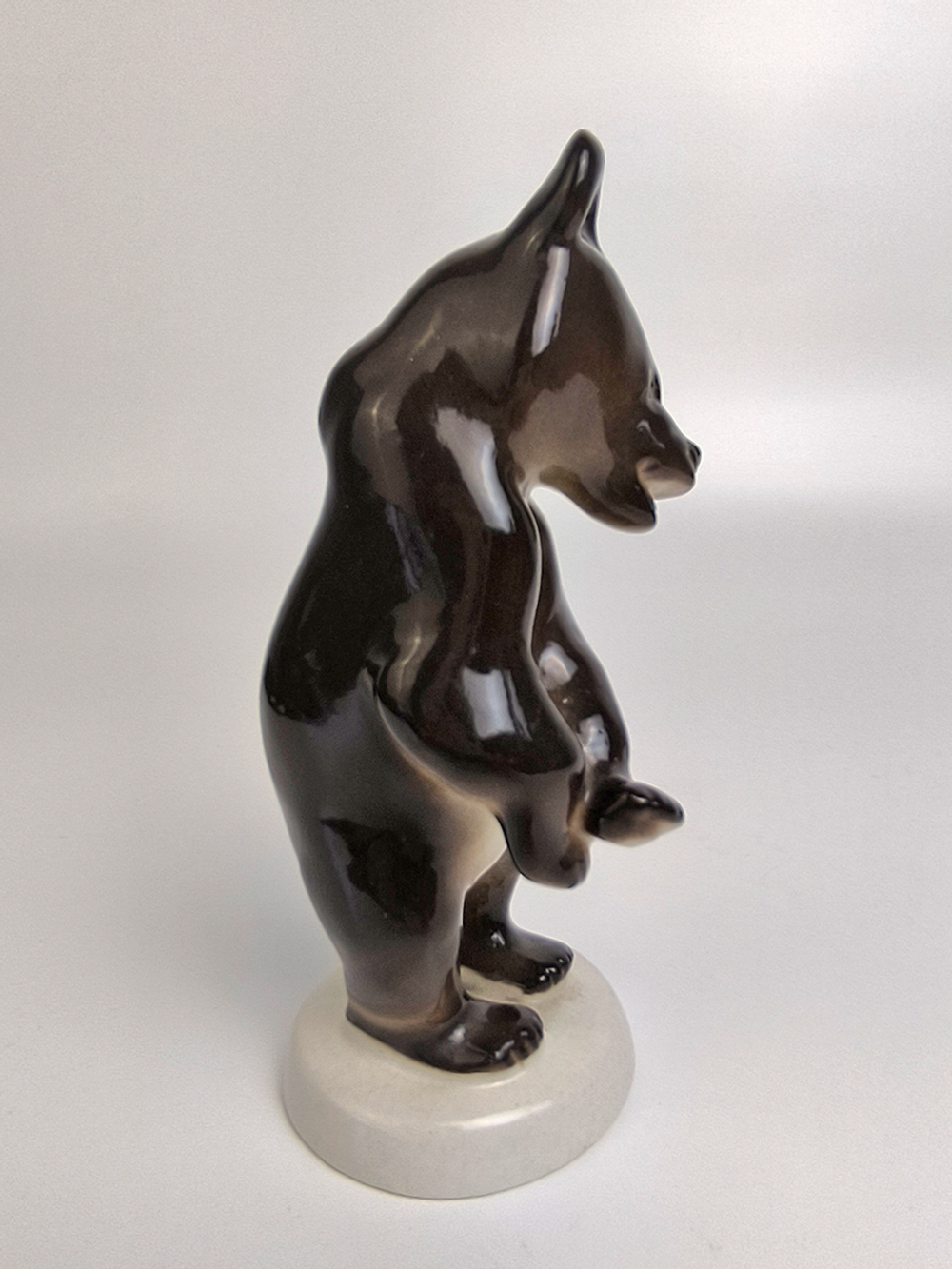 Фарфоровая статуэтка  "Медвежонок бурый стоящий" ЛФЗ