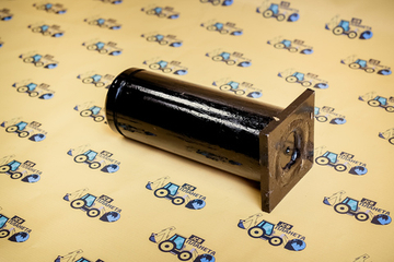 Палец каретки нижний квадрат аналог для Jcb 3cx/4cx (Соединение 16 на схеме)