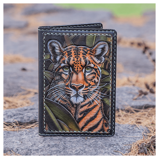 Кожаная обложка на паспорт «Ягуар»