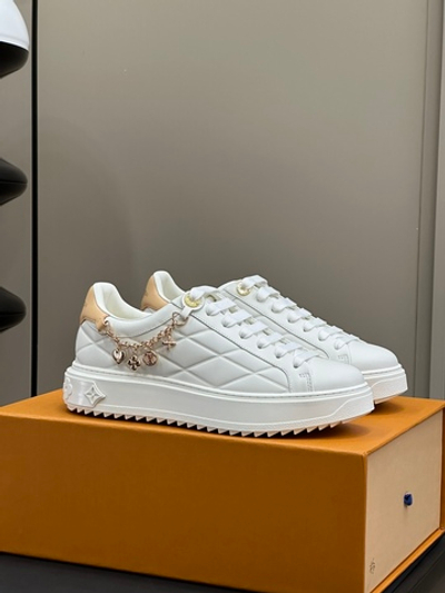Louis Vuitton Time Out