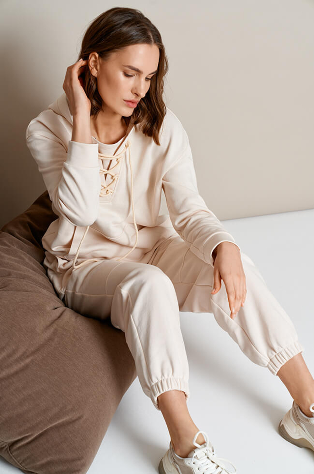 22566 Джемпер женский (крем-брюле)