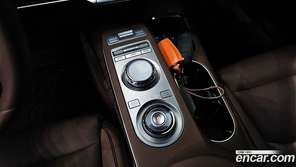 Genesis GV70 2.2 Дизель 2WD (02.2021)
