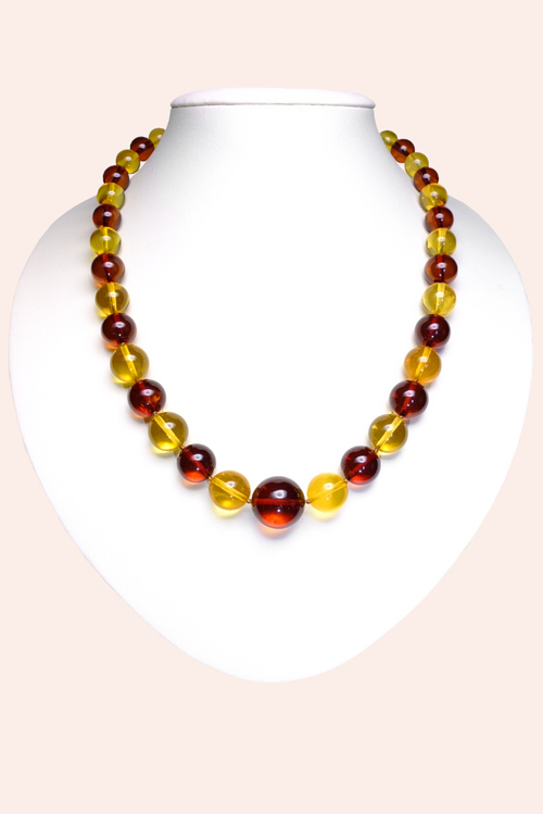 бусы шары из прозрачного янтаря