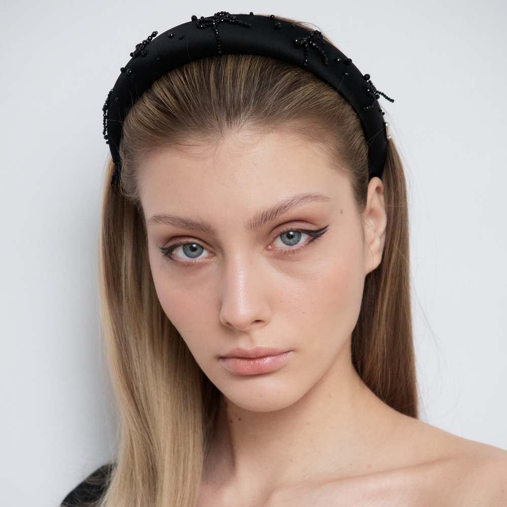 Ободок средний с бантами из бусин