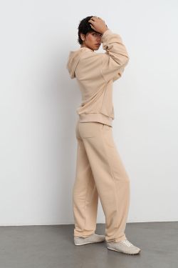 Джоггеры бананы без начеса из премиум футера ванильного цвета