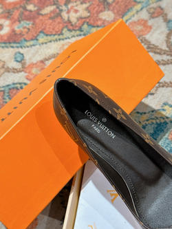 Louis Vuitton Pump (6 colors)