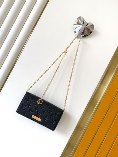 Louis Vuitton Lily Wallet On Chain