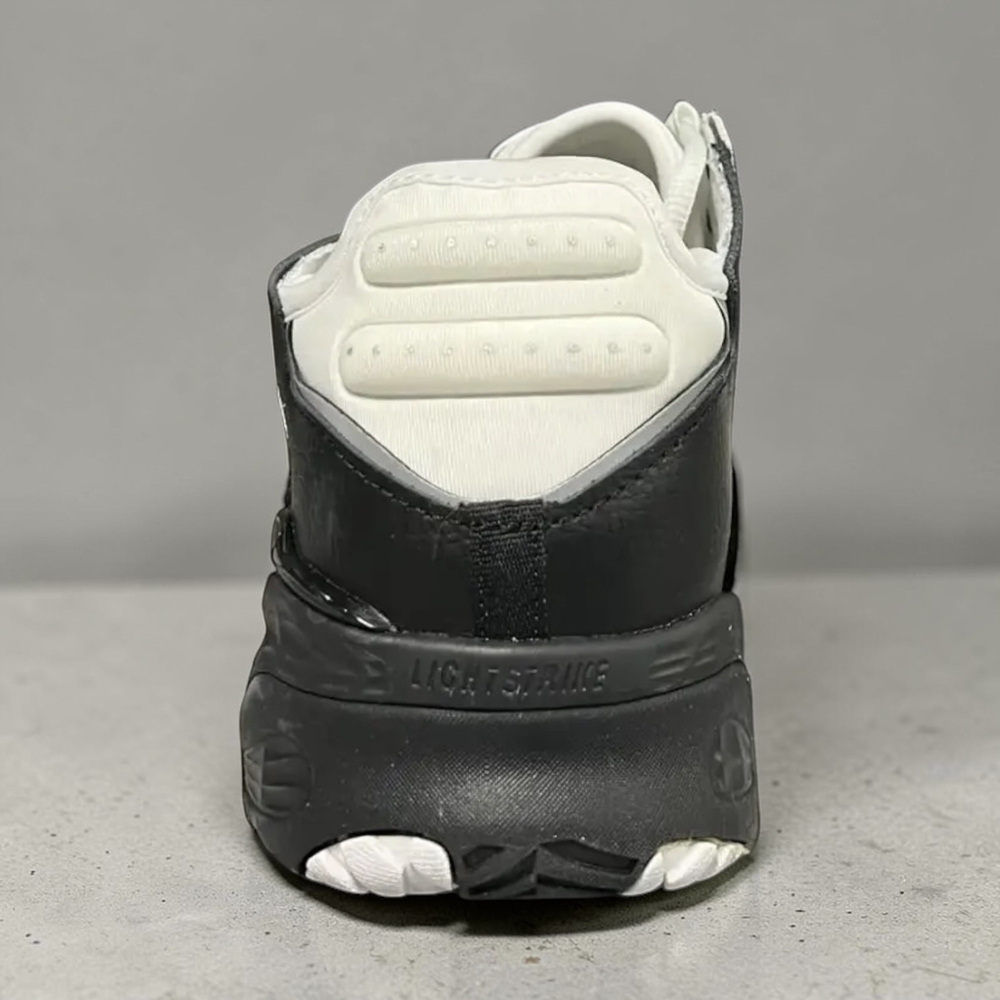 Adidas Niteball • Black White