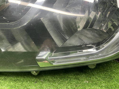 Фара левая Renault Logan 2 (2018-2022) галоген