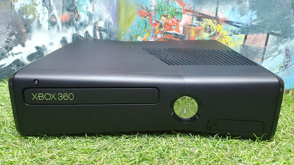 Игровая приставка Microsoft Xbox 360 S 250 ГБ HDD