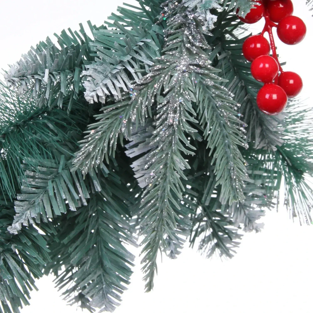 Венок хвойный «Волшебство зимы» d-50 см, ПВХ, литой ПВХ, шишки, ягоды