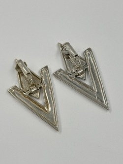 Клипсы с чёрной эмалью