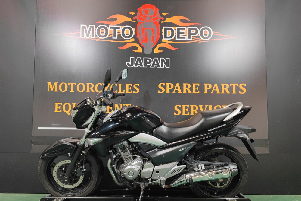 Suzuki GSR250 , 2015