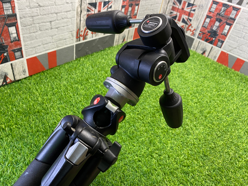 Manfrotto 190XPROB + 804RC2