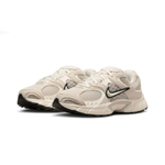 Женские кроссовки Nike V5 RNR Suede