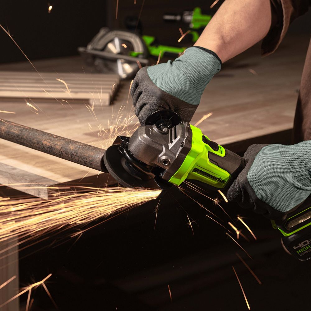 Угловая шлифовальная машина акк. Greenworks AG590, 24V, б/щет, 125 мм, 8500 об/мин, Anti-Kickback,1х4Ач,ЗУ,кор (3201007CUB)