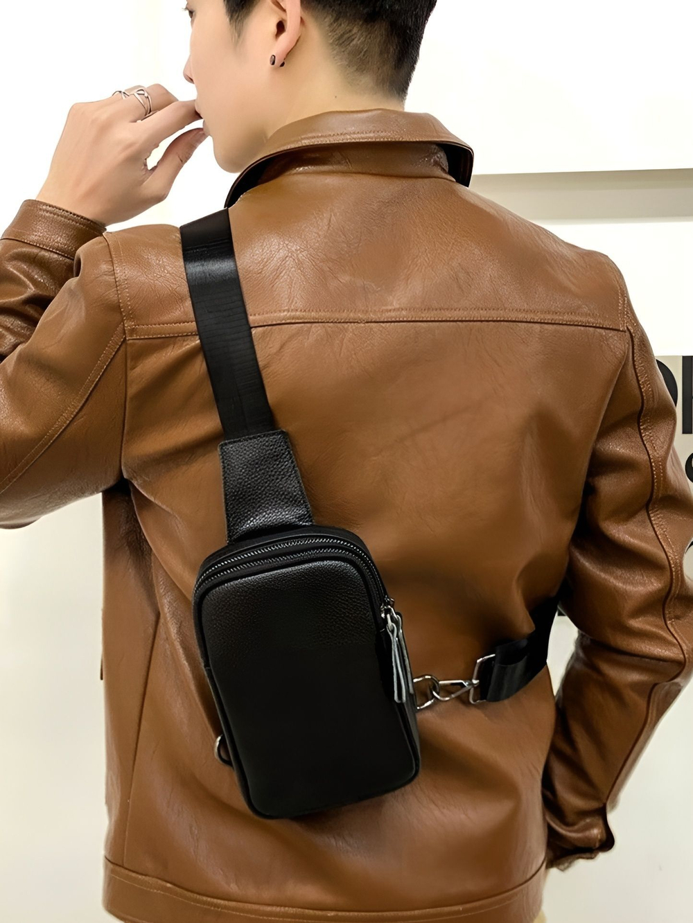 сумка на плечо из натуральной кожи