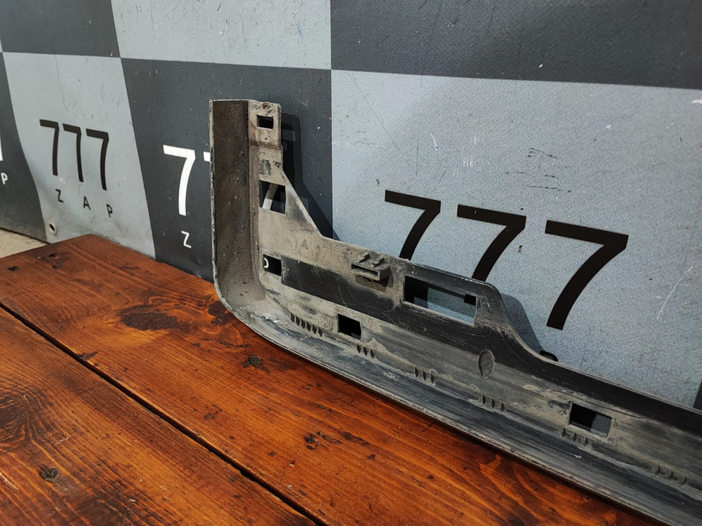 Накладка подножки левой Toyota Land Cruiser Prado 150 09-нв Б/У Оригинал 5177460170