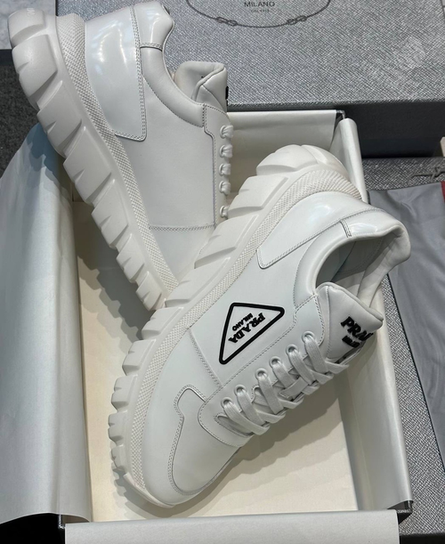 Кроссовки Prada