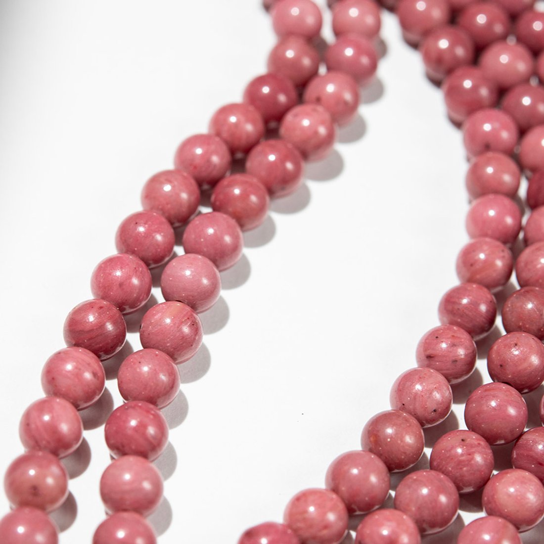 Яркий мусковит натуральный, 8,8мм, шар