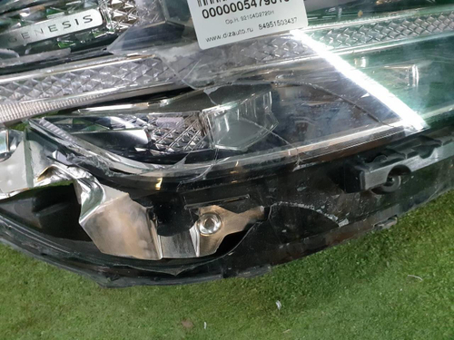 Битая Фара правая Genesis G90 (2018-2022) LED