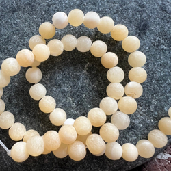 Селенит. Камни для изделий на заказ. Цена зависит от вида заказанного изделия