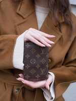 Louis Vuitton Обложка для паспорта