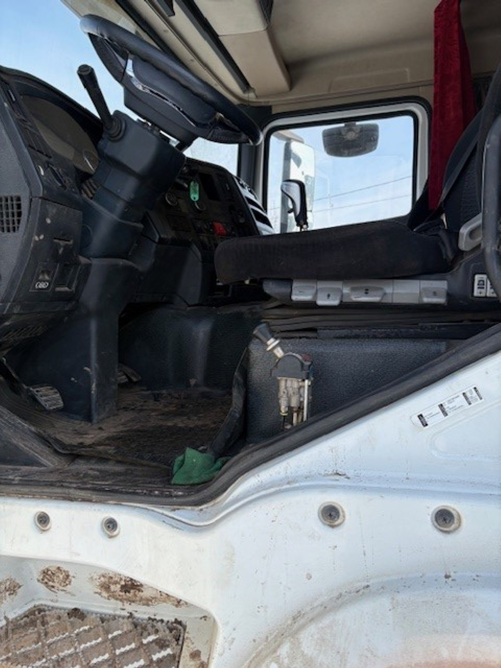 Shacman (Shaanxi) SX* 6x4 Самосвал SX32586V384 (Дизельный, 11,6 л, 423 л.с., МТ)