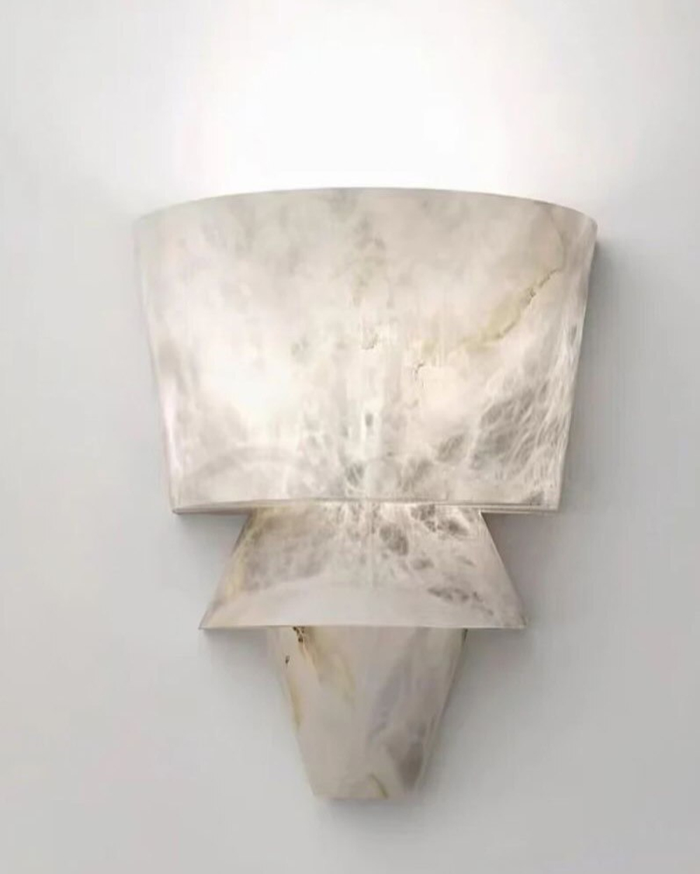 Элегантный бра из испанского мрамора