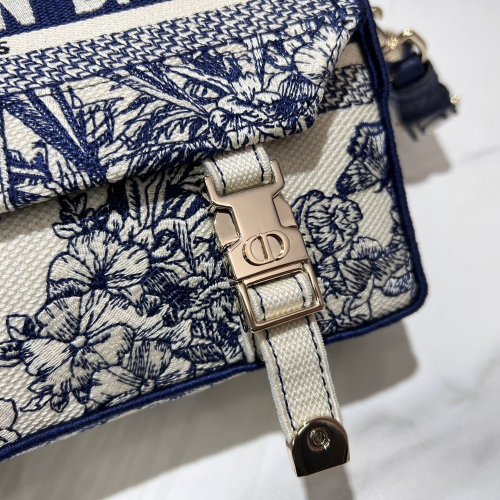 Christian Dior Diorcamp Bag 23 cm