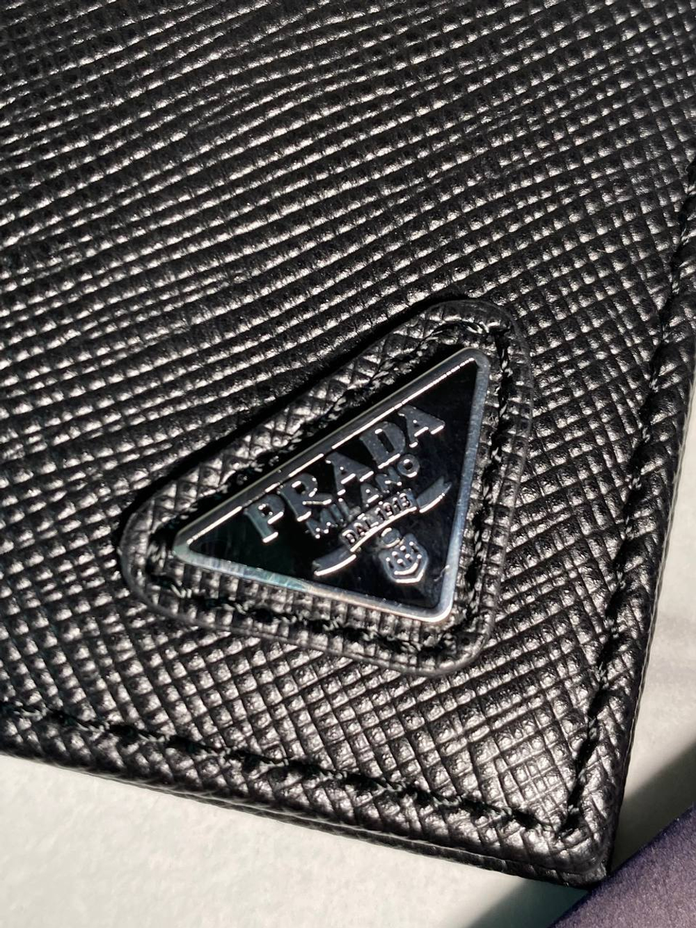 Кошелёк Prada