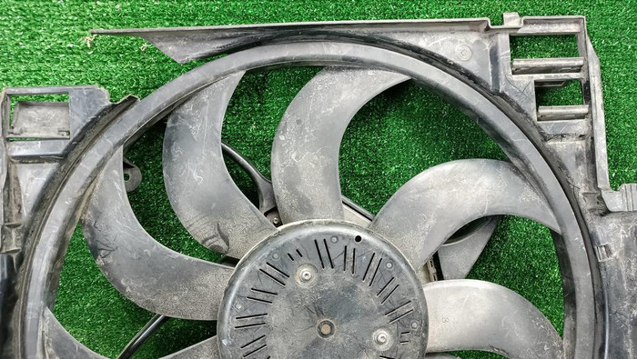 Диффузор с вентилятором BMW 5er F10 (2009-2017)