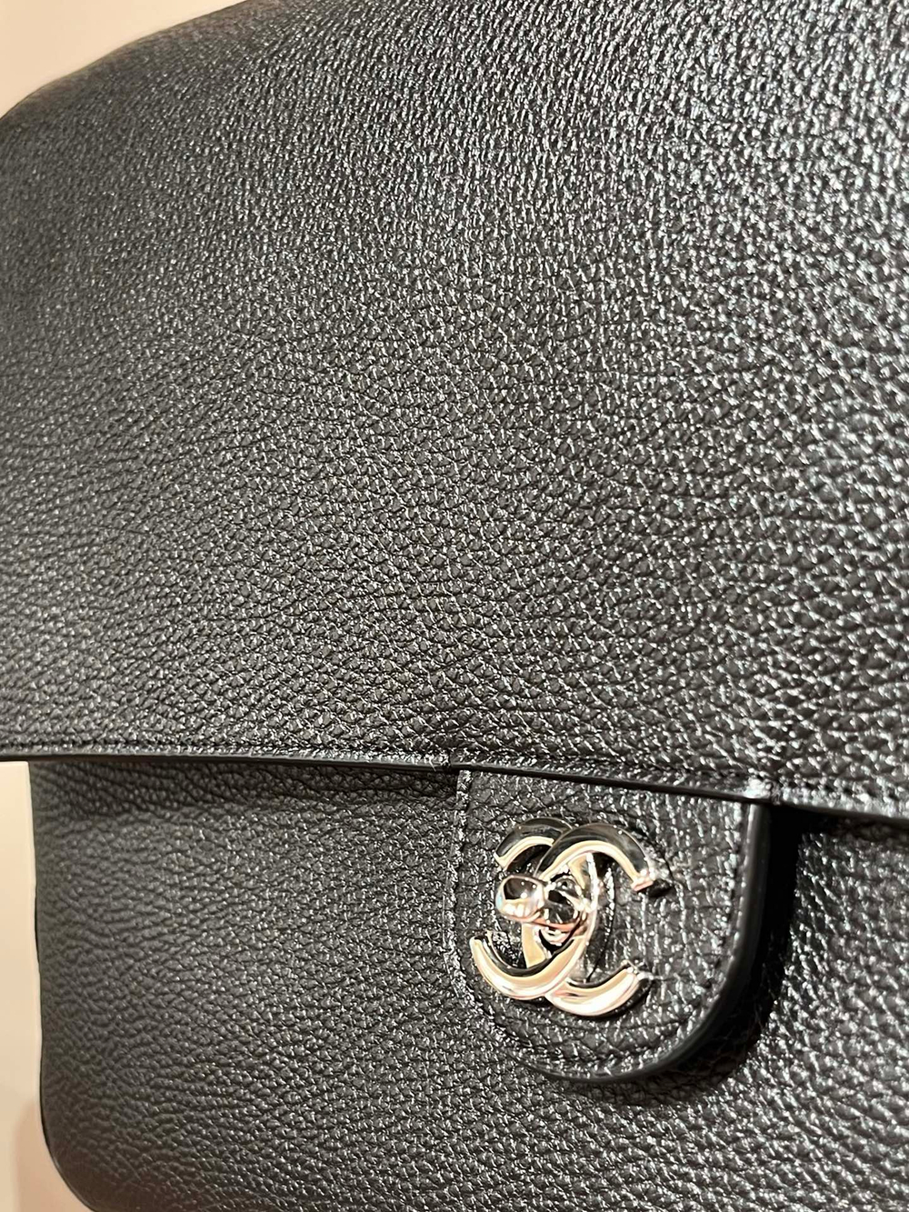 Chanel Maxi Flapbag 38 cm