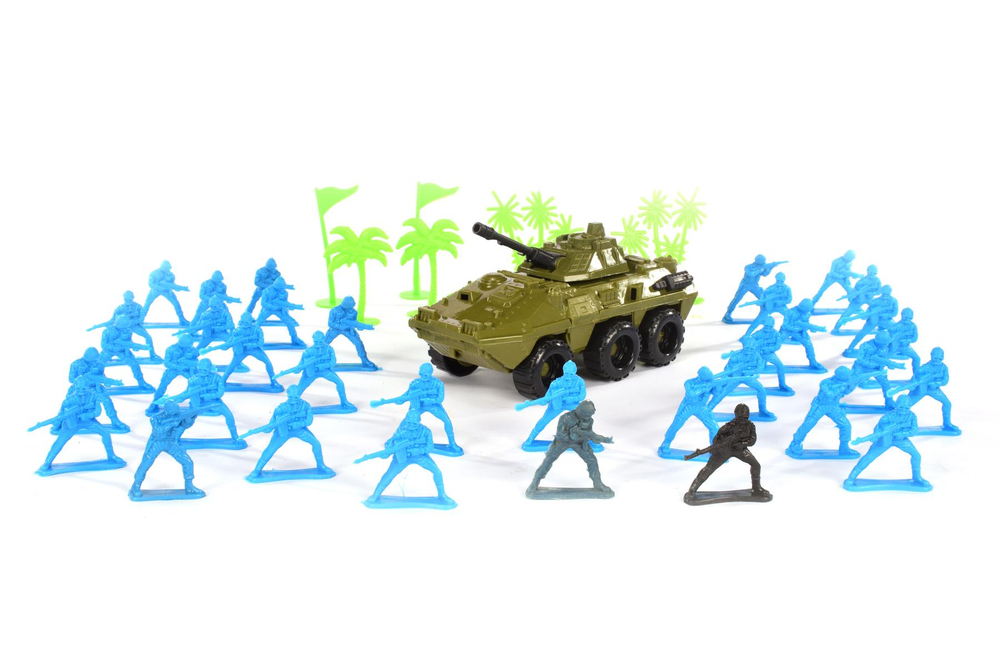 Пластмассовая игрушка "БТР солдат набор" упакет пвх.пакет