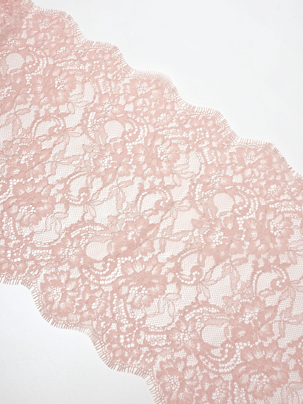 Кружево шантильи для белья цветочно-розовое неэластичное ширина 23 см купон 2.9 м