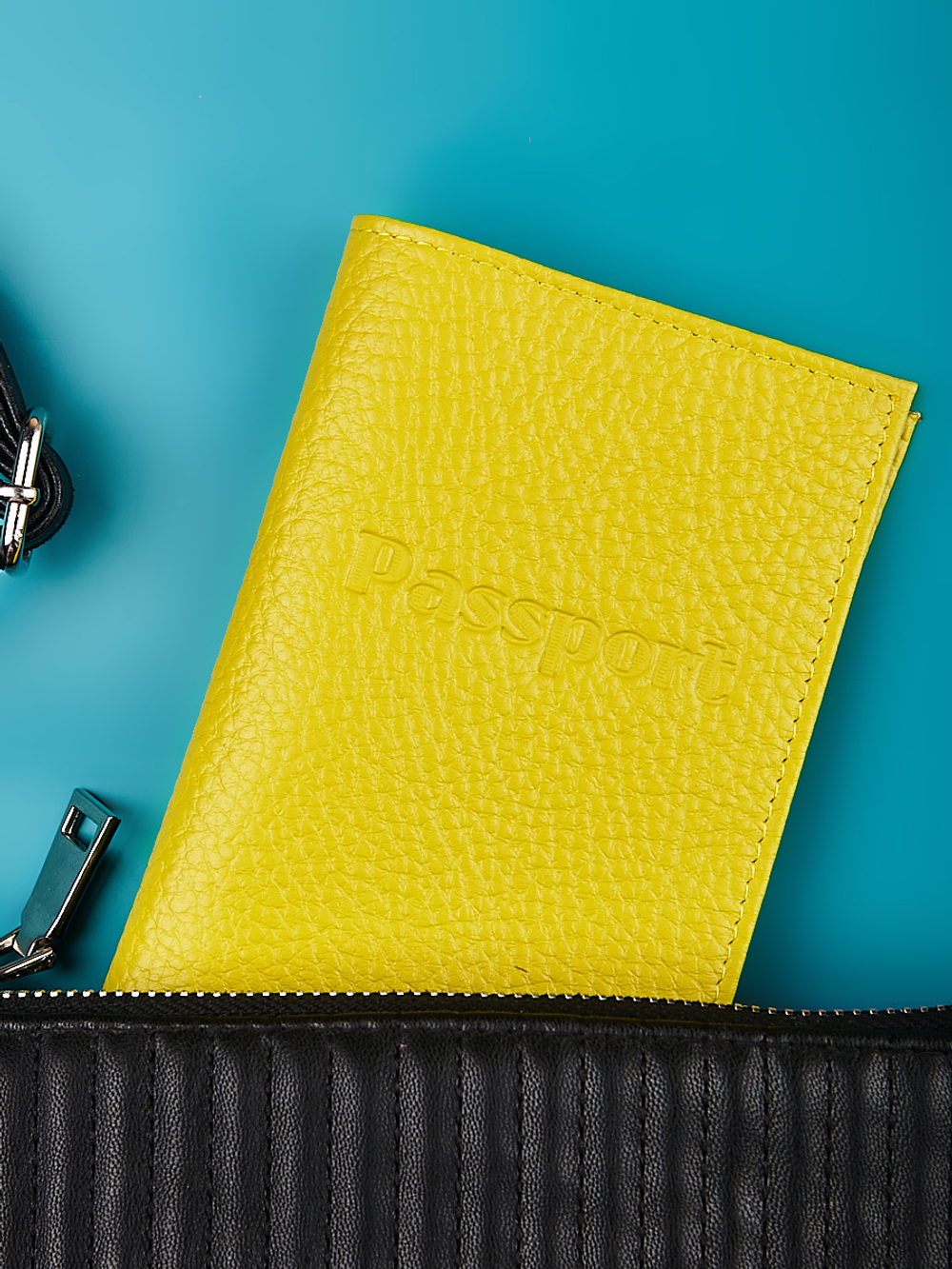 Обложка на паспорт кожаная