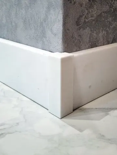 Угол наружный для плинтуса (100*16 мм) - 6 шт