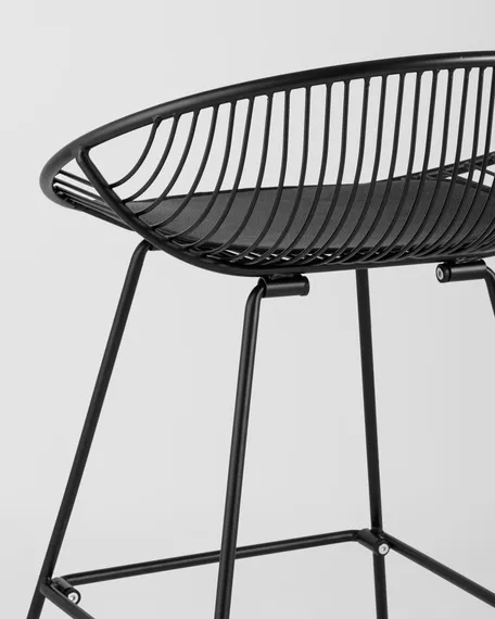 Полубарный стул Ufo черный