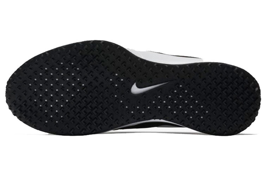 Кроссовки Nike Varsity Compete Trainer