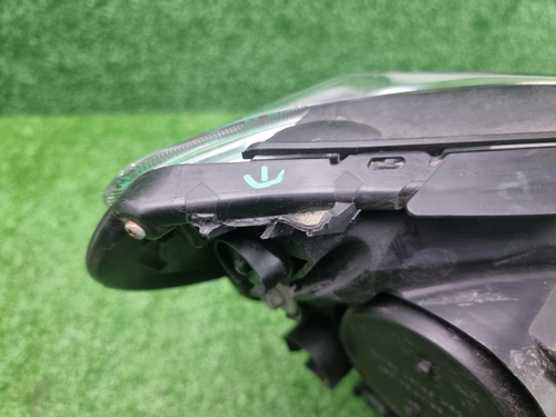 Фара левая Toyota Rav 4 CA40 (2015-2019) LED