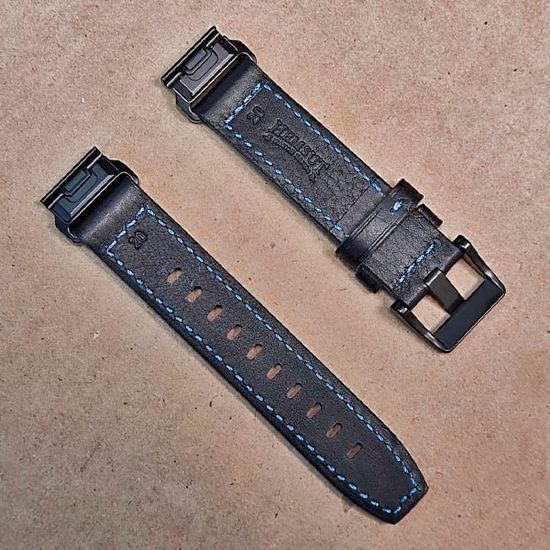 Ремешок натуральная кожа 20 мм для Garmin Fenix 7S, Fenix 6S, Fenix 5S, Instinct 2S, Epix Pro Gen 2 (42 mm) быстросъемный QuickFit (Черный, синяя строчка)