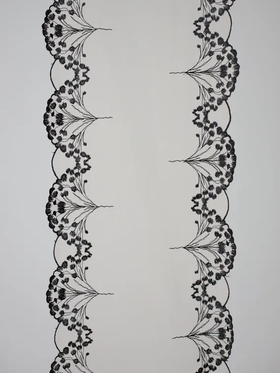 05-177 ОПТ Вышивка на неэл. сетке 25 см, бежевый 775 /черный 170