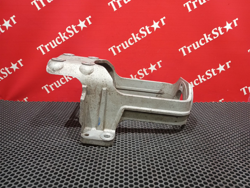 Кронштейн кабины задний