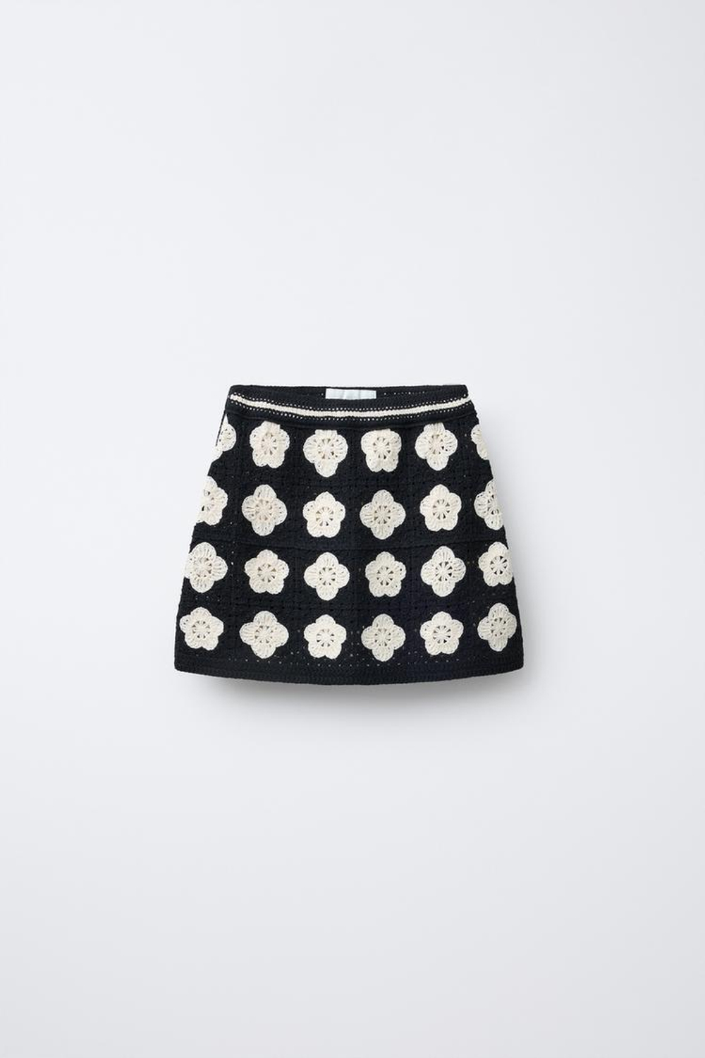 ZARA ТРИКОТАЖНАЯ ЮБКА С ЦВЕТОЧНЫМ ПРИНТОМ, ЧЕРНЫЙ