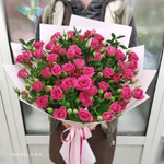 Букет из 13 кустовых роз сорта "Alicia"