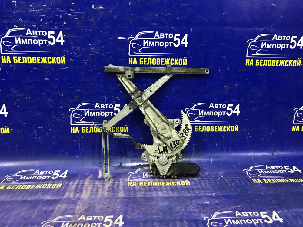 Стеклоподъемник задний правый TOYOTA HILUX SURF 1992