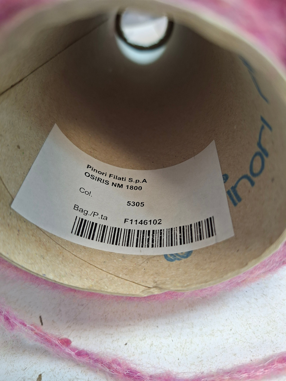 OSIRIS - Lineapiu; 13% вспушенный меринос, 6% baby альпака, 22% п/а, 59% п/с; 180м/100гр; col.5305, Роза. Есть мал. Бобинка 247 гр.