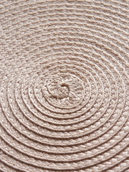 Набор салфеток сервиров 4шт DeNASTIA D36, 100%ПП, плетеные, бежевый