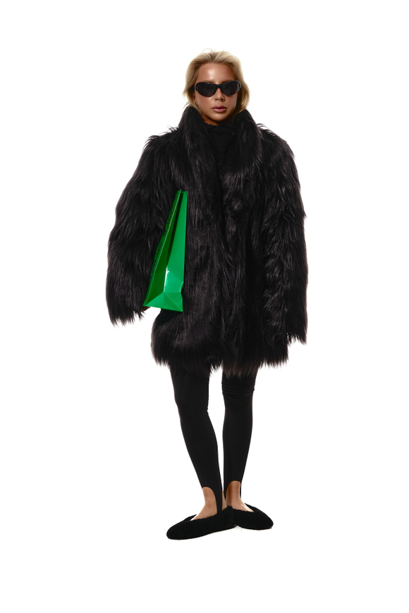 PRE-ORDER FUR ÉSME