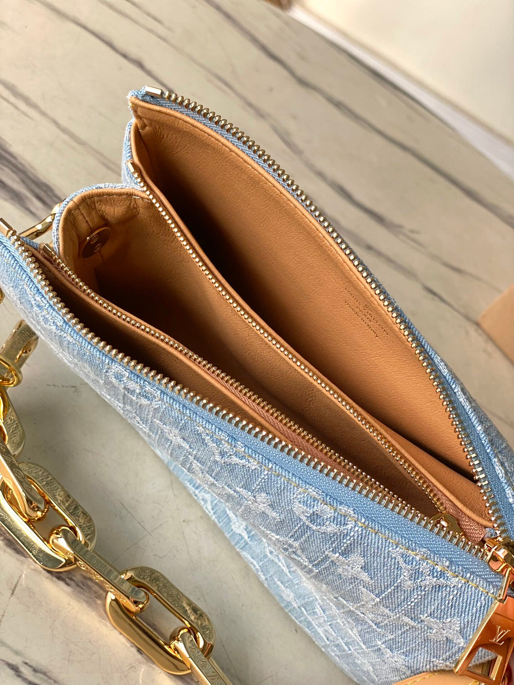 Louis Vuitton Coussin BB